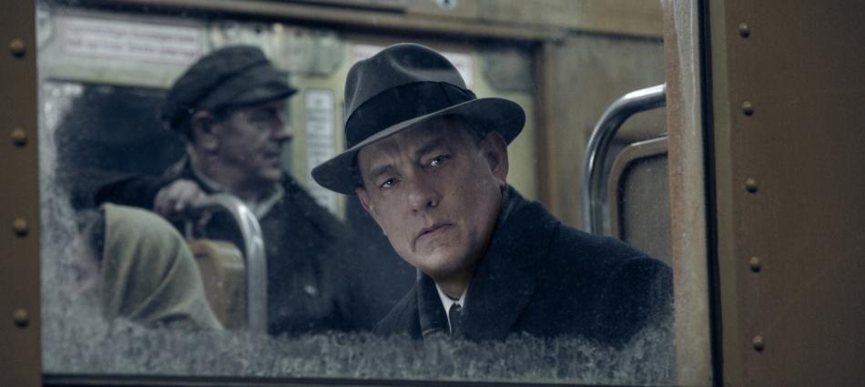 Brooklyn lawyer James Donovan (Tom Hanks) is an ordinary man placed in extraordinary circumstances in DreamWorks Pictures/Fox 2000 Pictures' dramatic thriller BRIDGE OF SPIES, directed by Steven Spielberg.